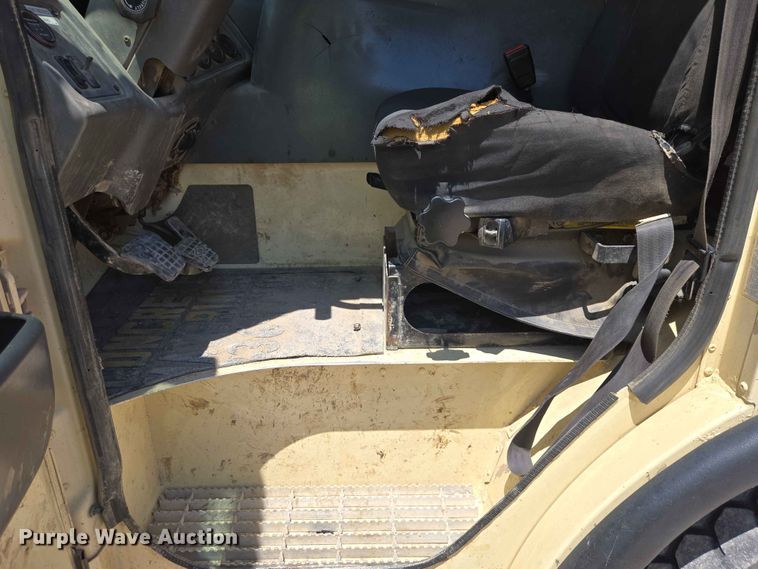 image for item DP8951 2002 Freightliner Condor concrete pump truck