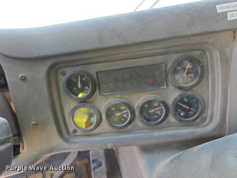 image for item DP8951 2002 Freightliner Condor concrete pump truck
