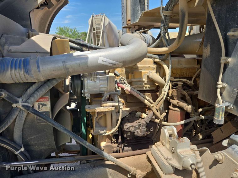 image for item DP8951 2002 Freightliner Condor concrete pump truck
