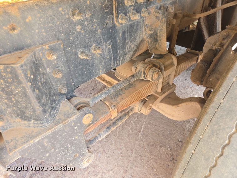 image for item DP8952 2013 Mack MRU 613 concrete pump truck