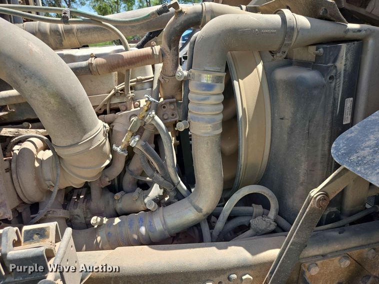 image for item DP8952 2013 Mack MRU 613 concrete pump truck