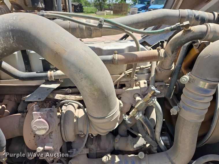 image for item DP8952 2013 Mack MRU 613 concrete pump truck