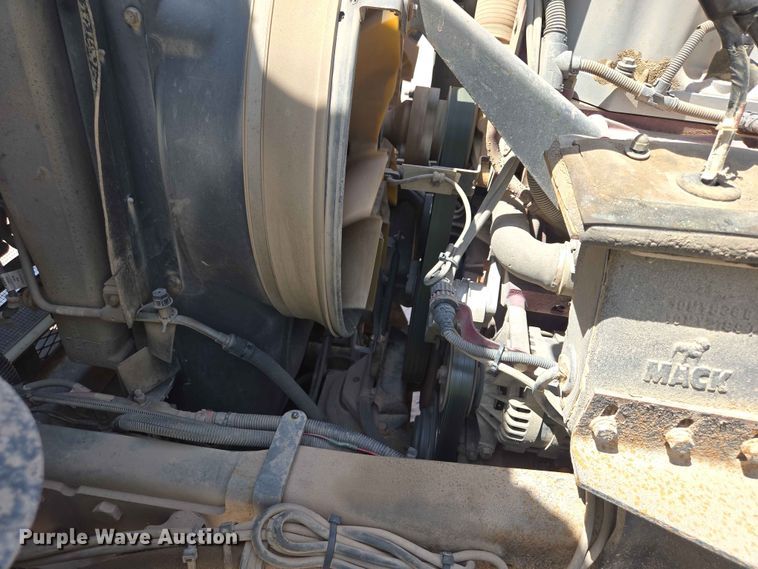 image for item DP8952 2013 Mack MRU 613 concrete pump truck