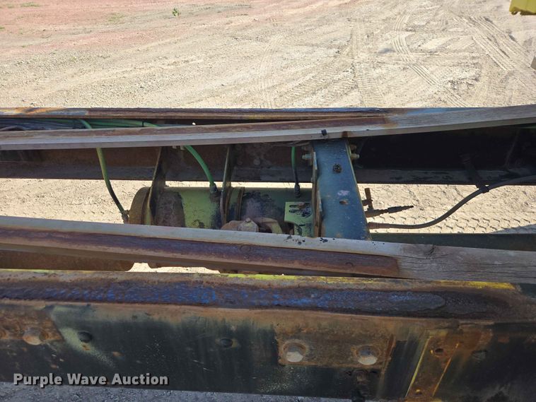 image for item DP8958 1998 Ford truck cab and chassis