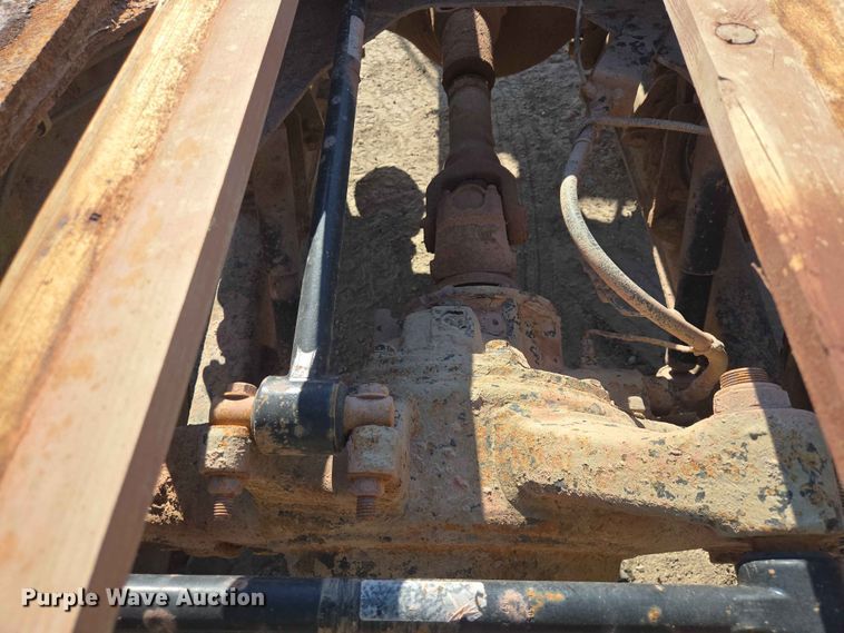 image for item DP8958 1998 Ford truck cab and chassis