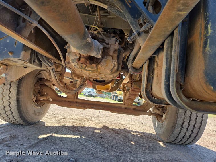 image for item DP8958 1998 Ford truck cab and chassis