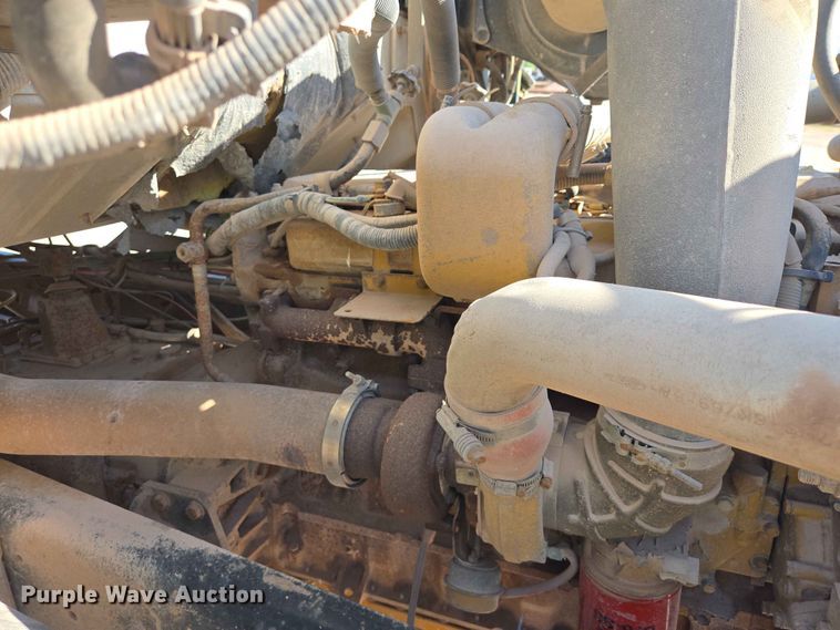 image for item DP8958 1998 Ford truck cab and chassis