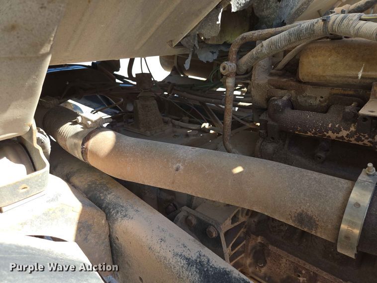 image for item DP8958 1998 Ford truck cab and chassis