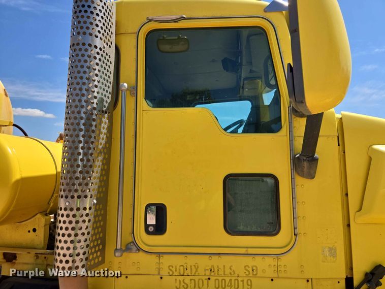 image for item DP8959 2012 Kenworth W900 ready mix truck