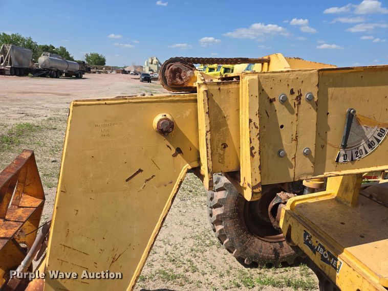 image for item DP8960 Pettibone 8044 telehandler