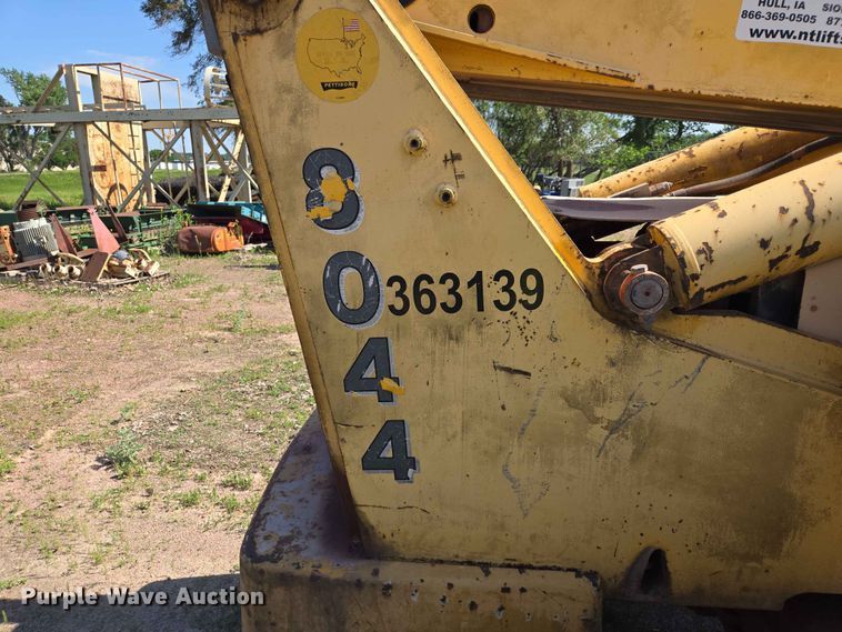 image for item DP8960 Pettibone 8044 telehandler