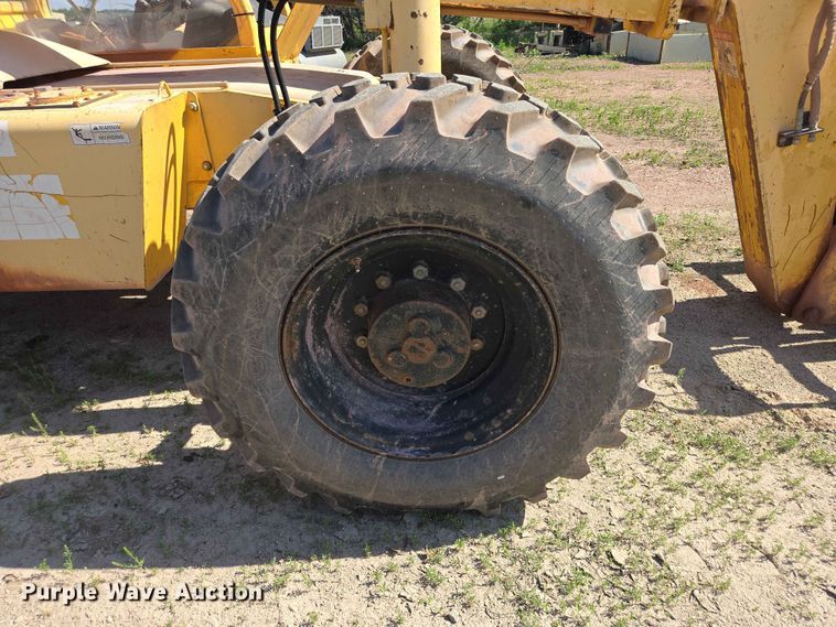 image for item DP8960 Pettibone 8044 telehandler