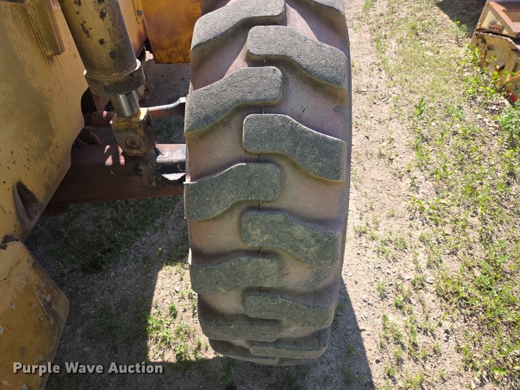 image for item DP8960 Pettibone 8044 telehandler