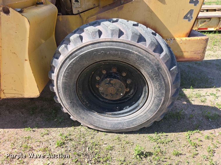 image for item DP8960 Pettibone 8044 telehandler