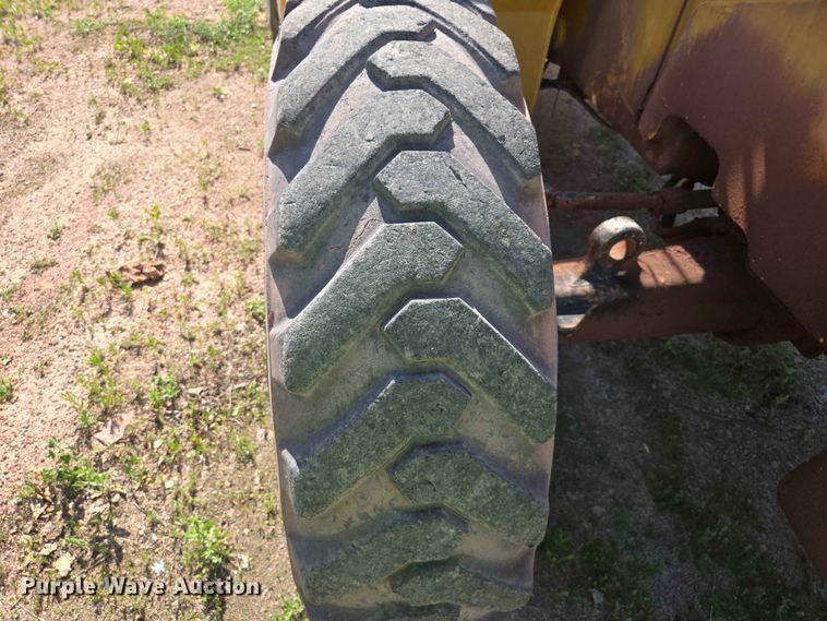 image for item DP8960 Pettibone 8044 telehandler