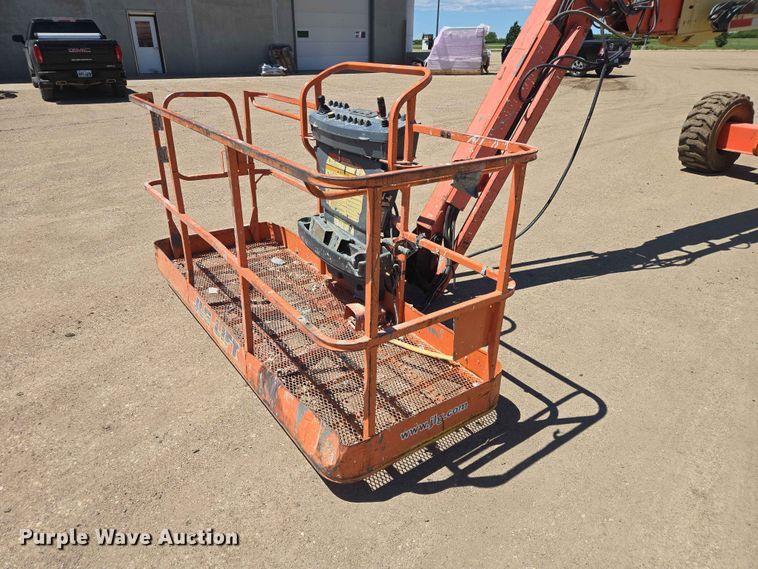 image for item DP8973 2009 JLG 660SJ boom lift
