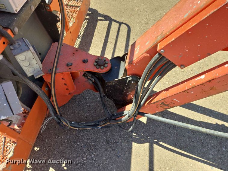 image for item DP8973 2009 JLG 660SJ boom lift