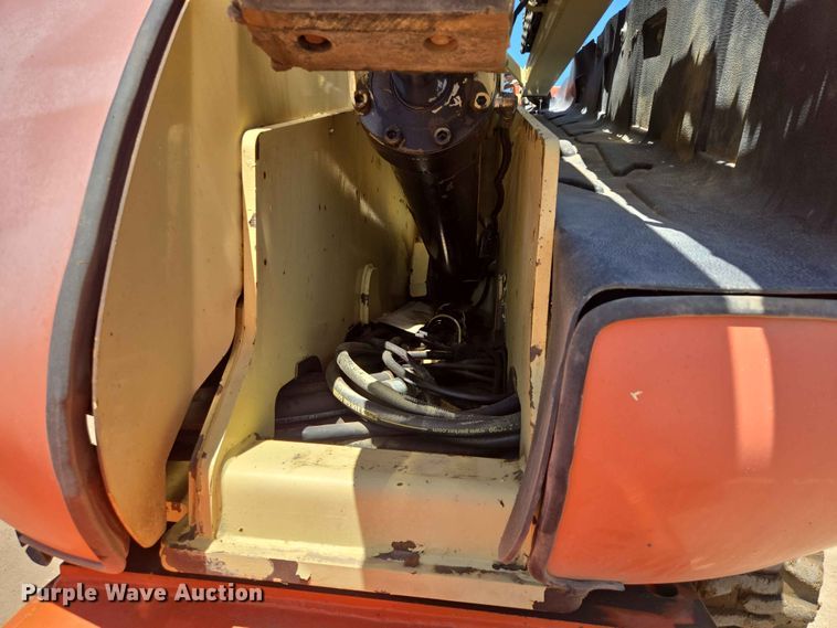 image for item DP8973 2009 JLG 660SJ boom lift