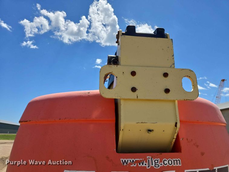 image for item DP8973 2009 JLG 660SJ boom lift