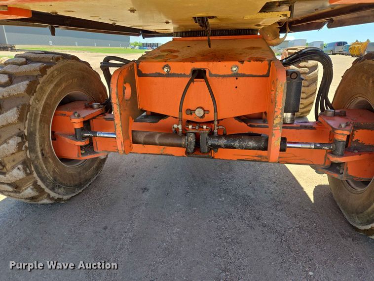 image for item DP8973 2009 JLG 660SJ boom lift