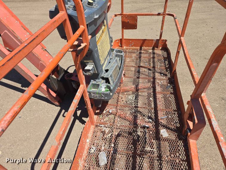 image for item DP8973 2009 JLG 660SJ boom lift