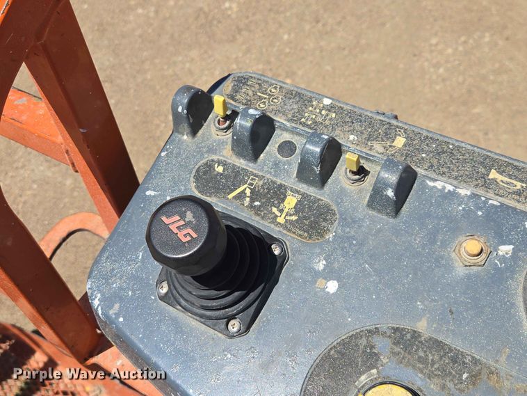 image for item DP8973 2009 JLG 660SJ boom lift
