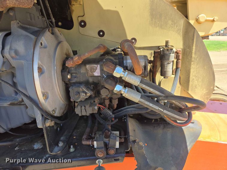 image for item DP8973 2009 JLG 660SJ boom lift