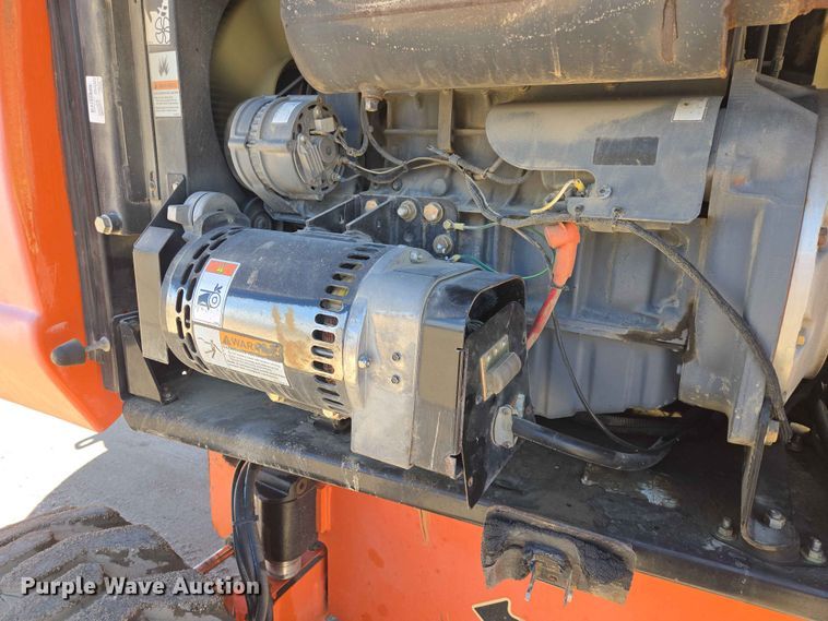 image for item DP8973 2009 JLG 660SJ boom lift