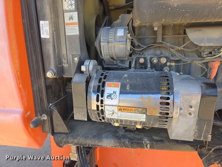 image for item DP8973 2009 JLG 660SJ boom lift