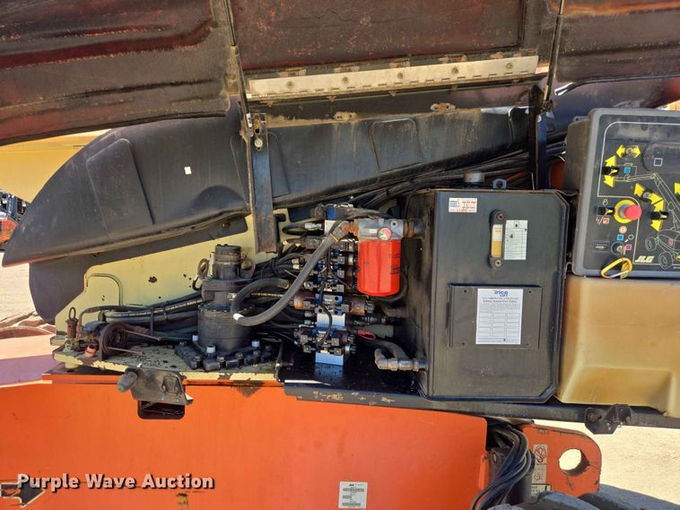 image for item DP8973 2009 JLG 660SJ boom lift