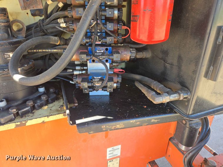 image for item DP8973 2009 JLG 660SJ boom lift
