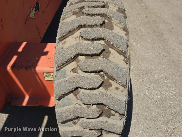 image for item DP8973 2009 JLG 660SJ boom lift