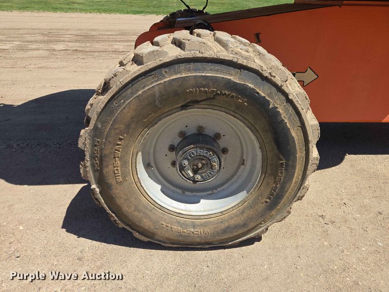 image for item DP8973 2009 JLG 660SJ boom lift