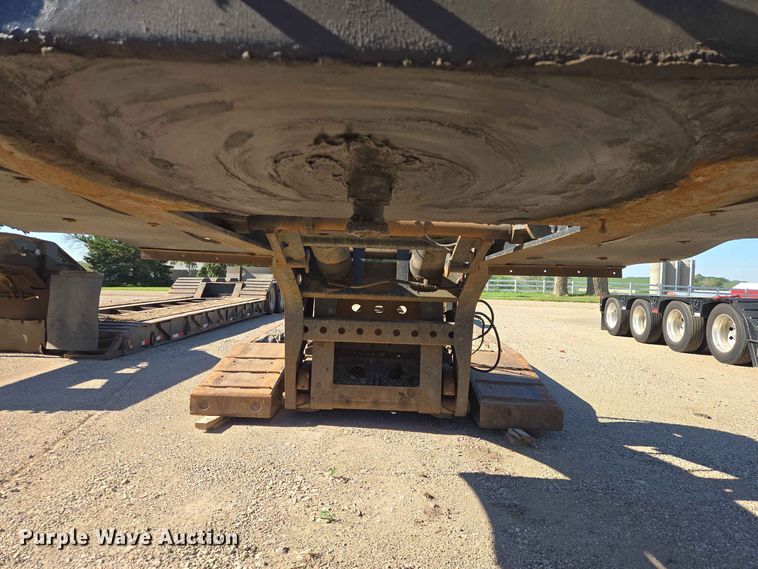 image for item DP8977 1999 Fontaine TH55-FLD lowboy equipment trailer
