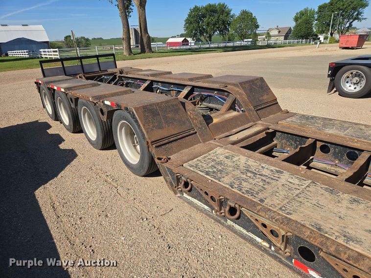 image for item DP8977 1999 Fontaine TH55-FLD lowboy equipment trailer