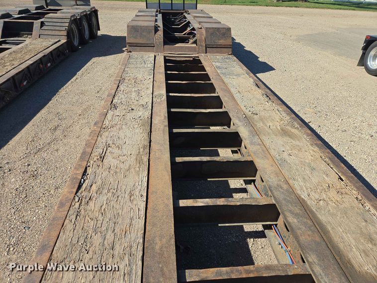 image for item DP8977 1999 Fontaine TH55-FLD lowboy equipment trailer