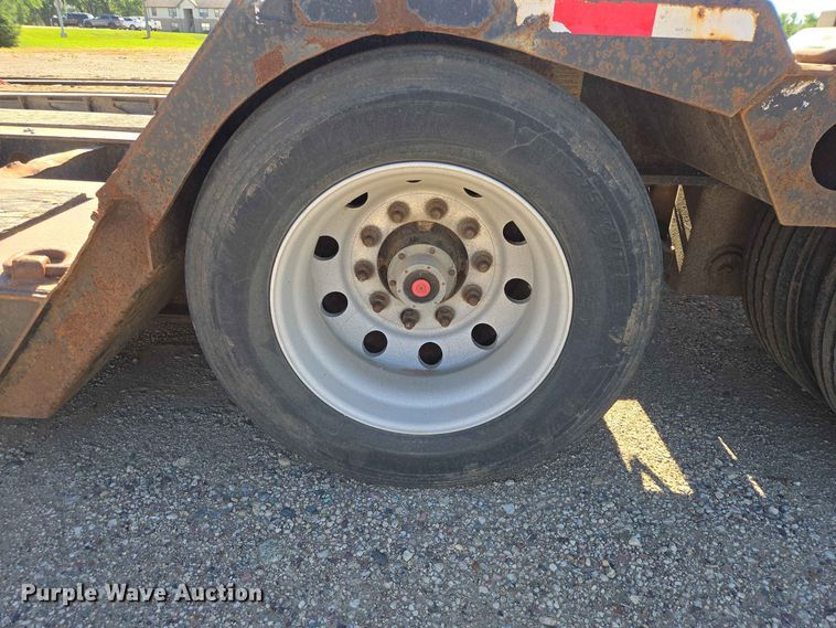 image for item DP8977 1999 Fontaine TH55-FLD lowboy equipment trailer