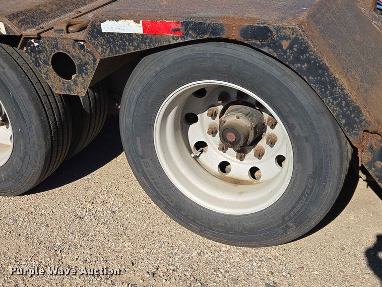 image for item DP8977 1999 Fontaine TH55-FLD lowboy equipment trailer