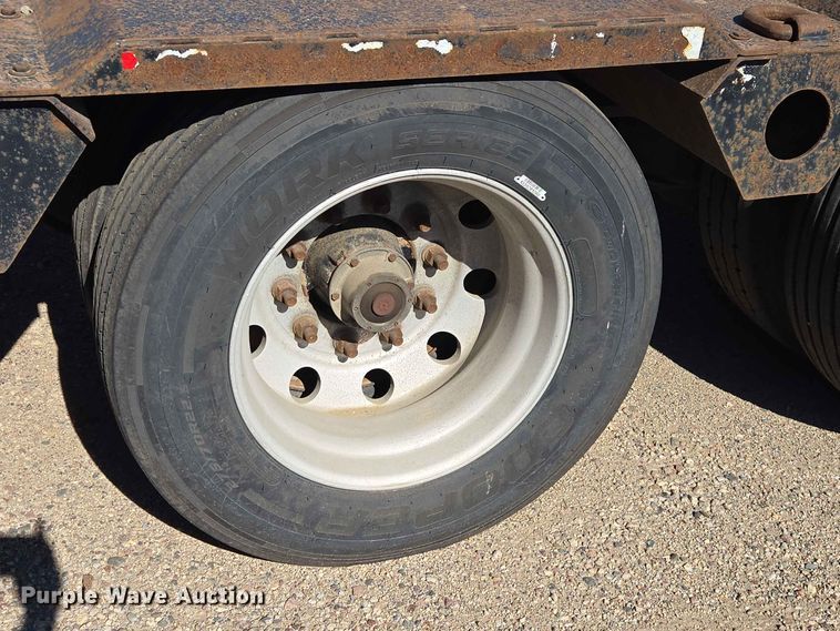 image for item DP8977 1999 Fontaine TH55-FLD lowboy equipment trailer