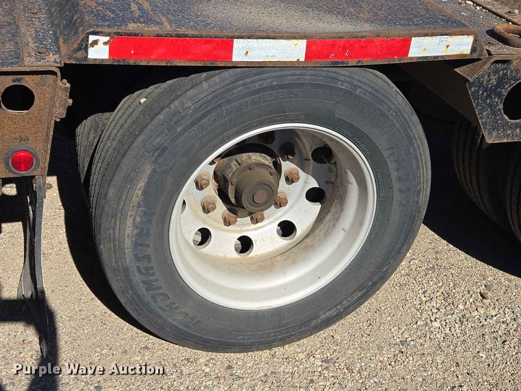 image for item DP8977 1999 Fontaine TH55-FLD lowboy equipment trailer