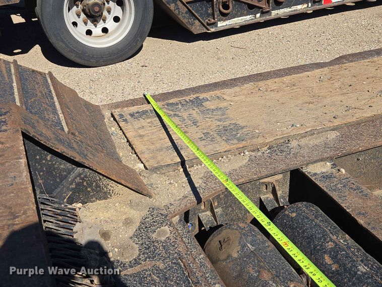 image for item DP8978 1988 Trailking TK100DG-4300 lowboy equipment trailer
