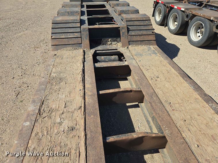 image for item DP8978 1988 Trailking TK100DG-4300 lowboy equipment trailer