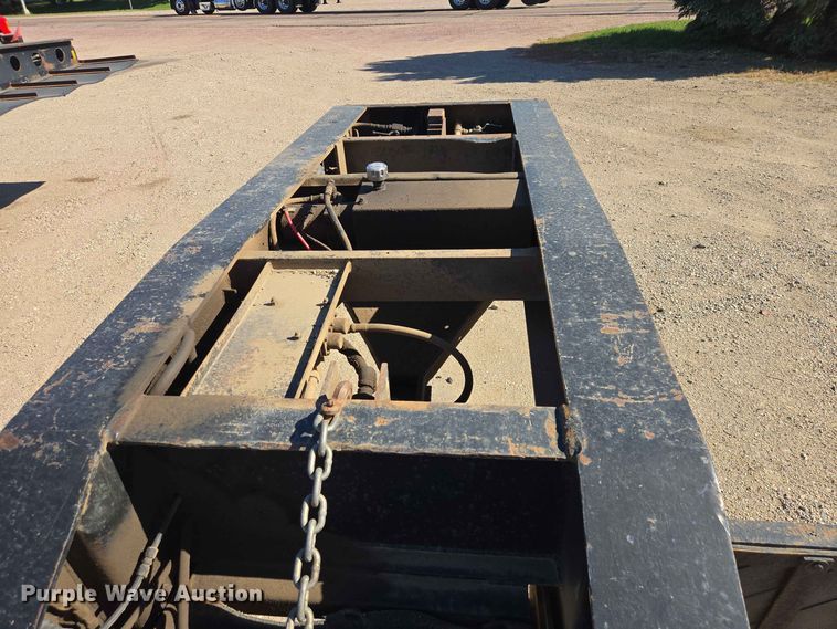 image for item DP8978 1988 Trailking TK100DG-4300 lowboy equipment trailer