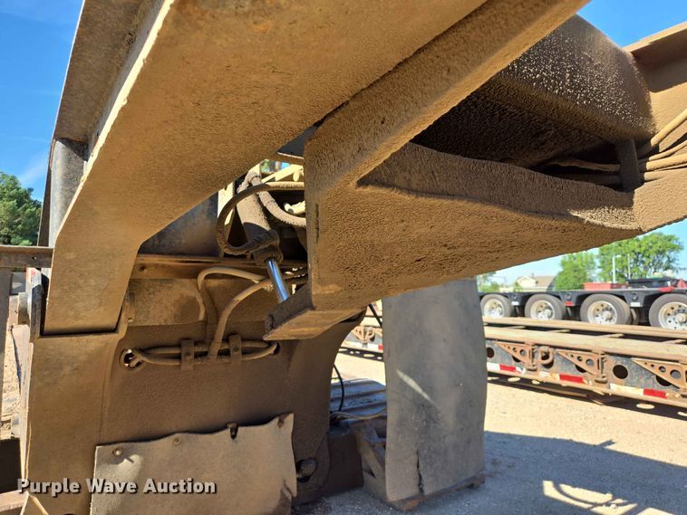 image for item DP8978 1988 Trailking TK100DG-4300 lowboy equipment trailer
