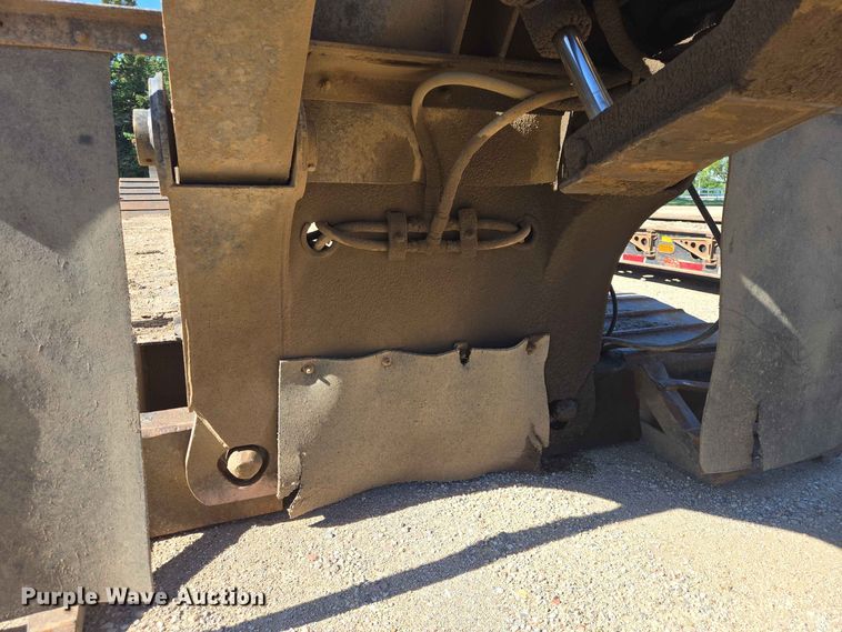 image for item DP8978 1988 Trailking TK100DG-4300 lowboy equipment trailer