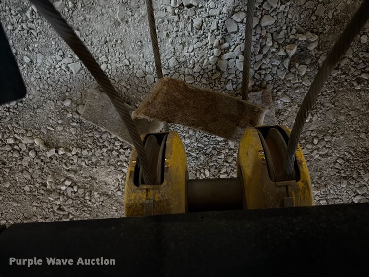 image for item DQ7782 Custom Steel Inc. overhead crane