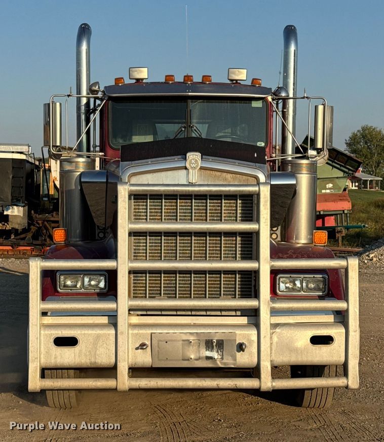 image for item DU3503 1997 Kenworth W900 semi truck