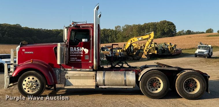 image for item DU3503 1997 Kenworth W900 semi truck