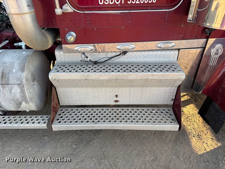 image for item DU3503 1997 Kenworth W900 semi truck