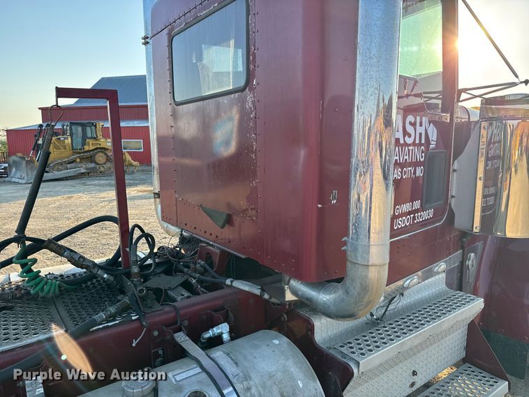 image for item DU3503 1997 Kenworth W900 semi truck
